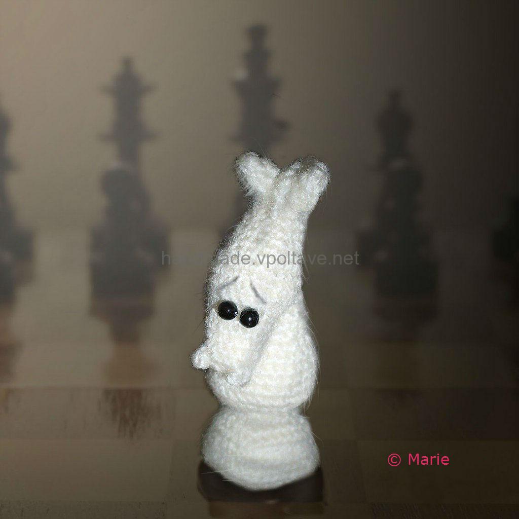 knitted chess knight symbol of the new year